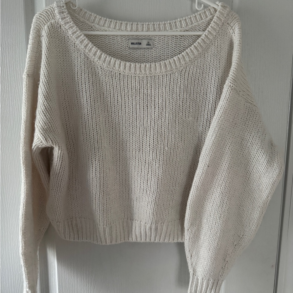 Hollister Women's Cream Knit Sweater
